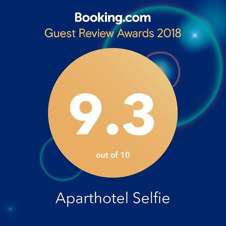Aparthotel Selfie บาทูมิ ภายนอก รูปภาพ
