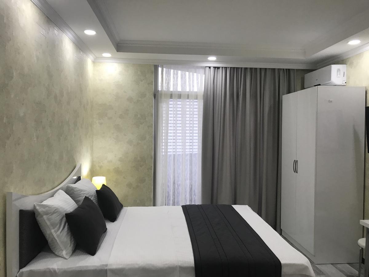 Aparthotel Selfie บาทูมิ ภายนอก รูปภาพ