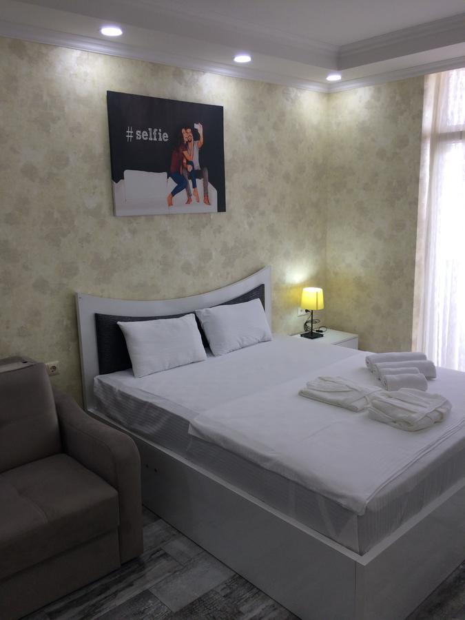 Aparthotel Selfie บาทูมิ ภายนอก รูปภาพ