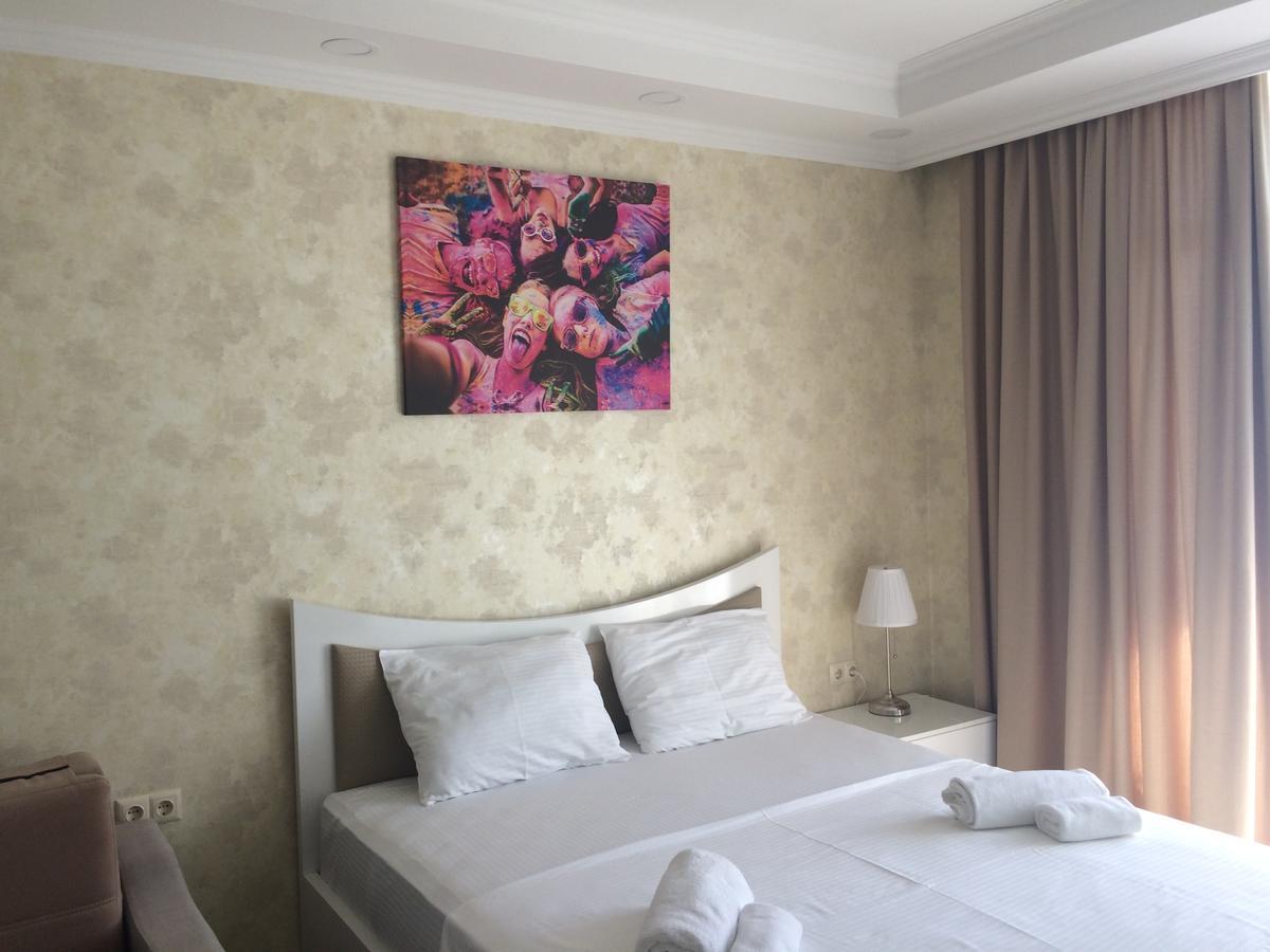 Aparthotel Selfie บาทูมิ ภายนอก รูปภาพ